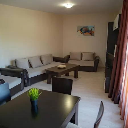 April In Apartamento *